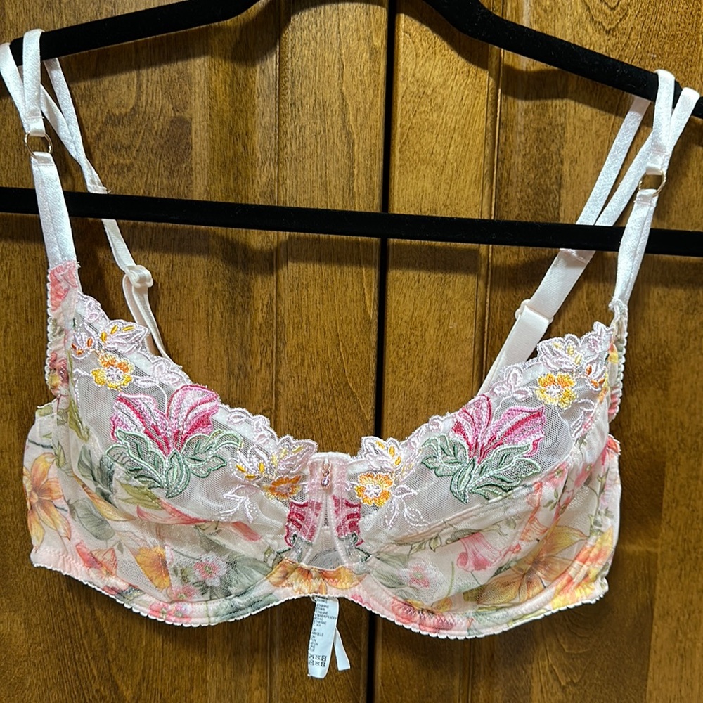 Sz D34⭐️ Lise Charmel Eprise Demi Bra in New Condition.